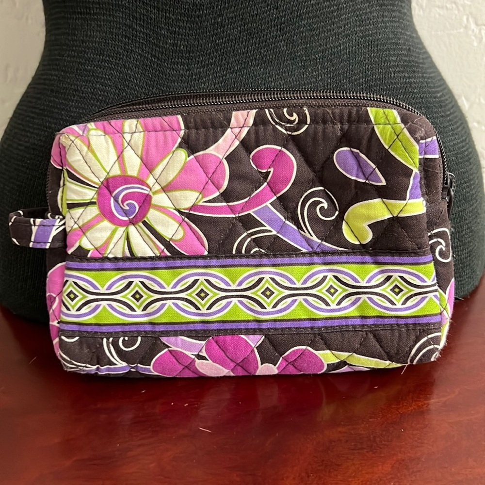 Purple Punch Cosmetic Bag Vera Bradley no rip in plastic. Cotton